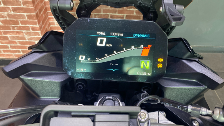BMW F900 XR